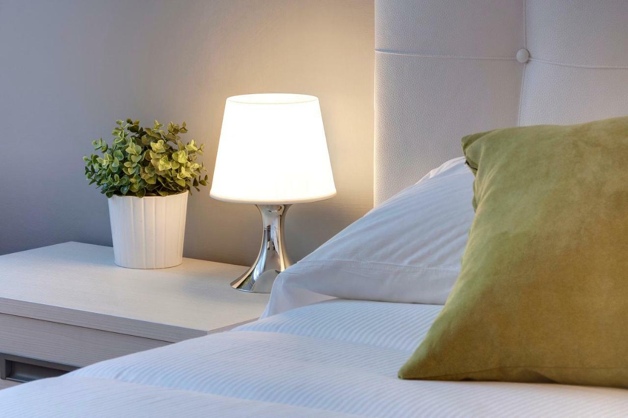 Lungarno Apartment By Mamo Firenze Bagian luar foto